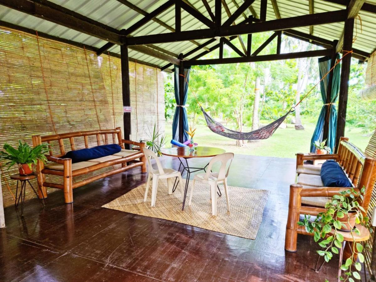 Bahandi Beach Lodge Mambajao Exterior photo