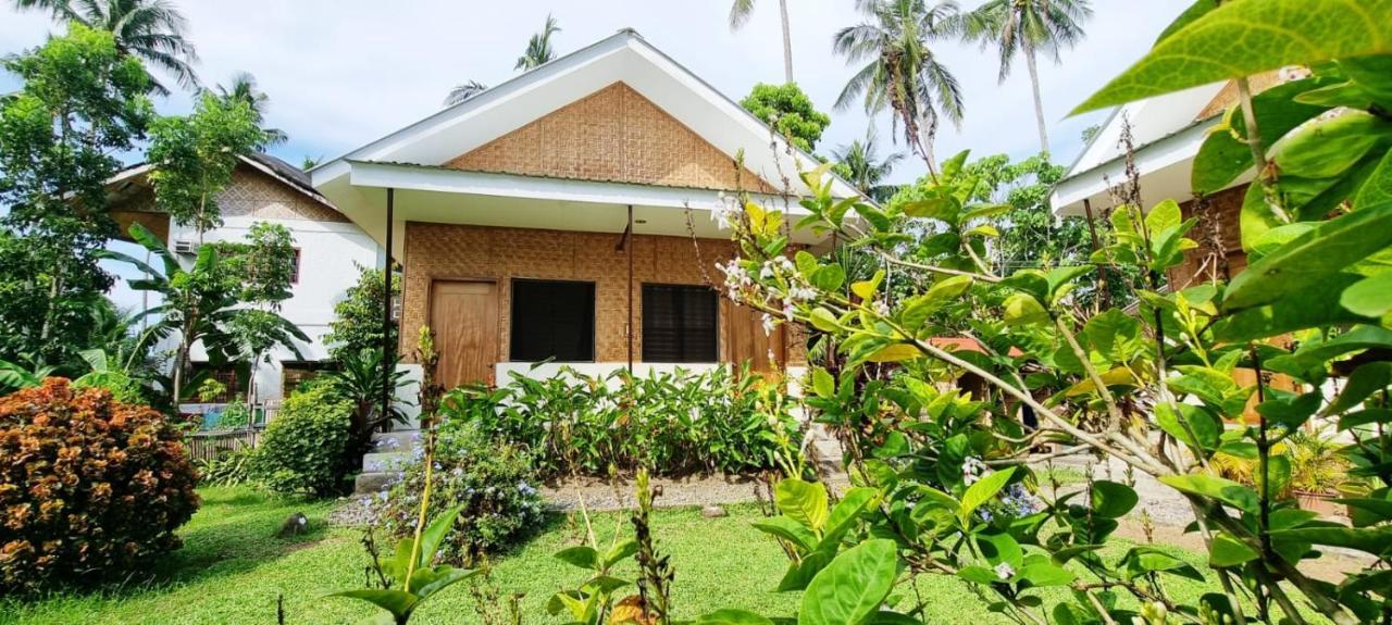 Bahandi Beach Lodge Mambajao Exterior photo